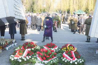 Obchody 5 rocznicy katastrofy smoleńskiej na warszawskich Powązkach.