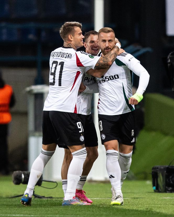 Legia - Szachtar: transparent kibiców