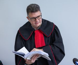 Proces Krzysztofa Ś.byłego dyrektora fundacji Filipa Chajzera. Jest oskarżony o przywłaszczenie 700 tys. zł.