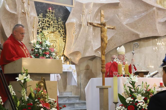 Abp Jędraszewski do młodzieży: Nie bójcie się na wołanie miłości Pana Jezusa odpowiadać swoją miłością