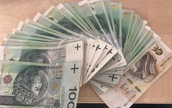 Kradł przesyłki, zamiast ubrań wysyłał chleb tostowy