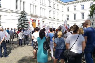 Protest budżetówki z Solidarności w Bydgoszczy [ZDJĘCIA]