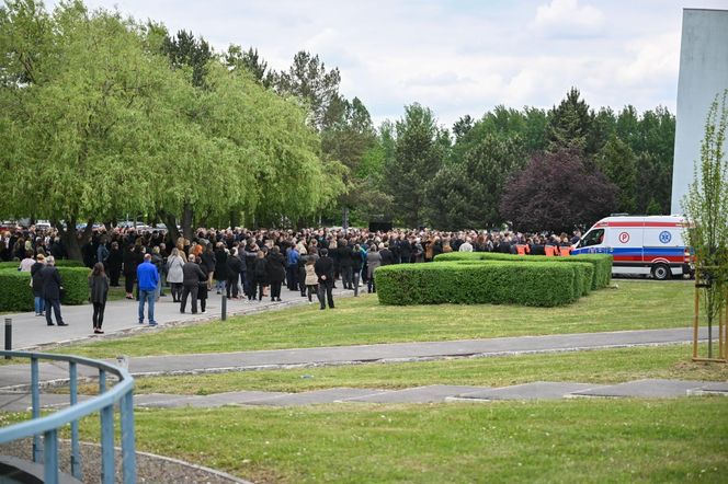 Pogrzeb Tomasza Soleckiego. Tłumy pożegnały zamordowanego lekarza z Krakowa