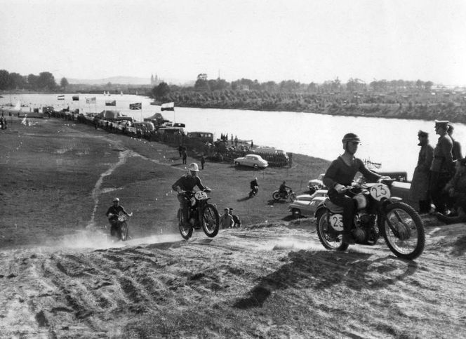Motocross nad Zalewem Kieleckim