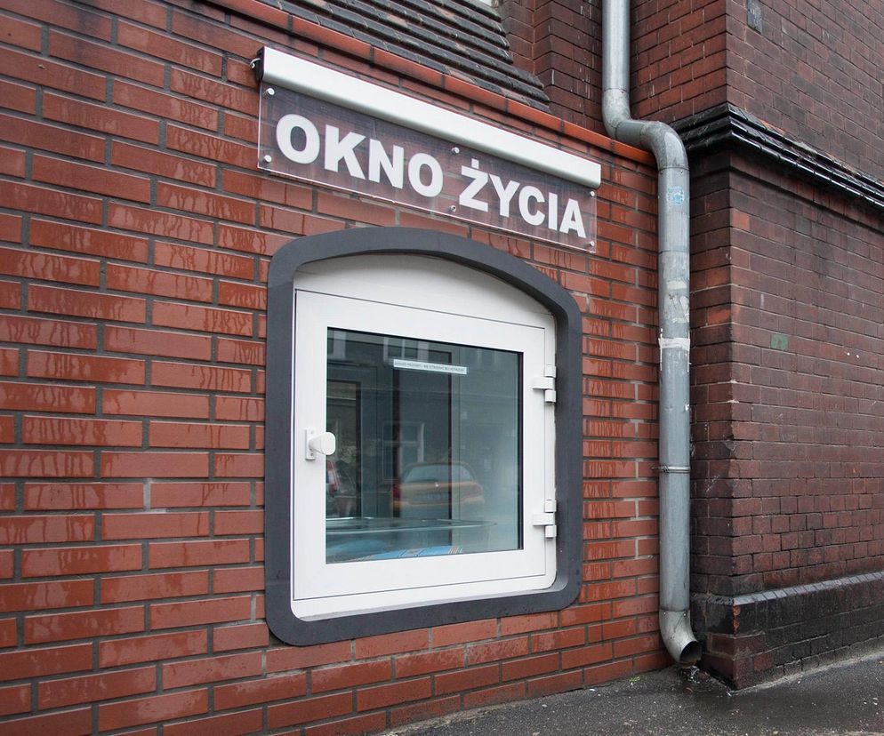 Wrocław. Kilkudniowa dziewczynka w oknie życia prowadzonym przez boromeuszki