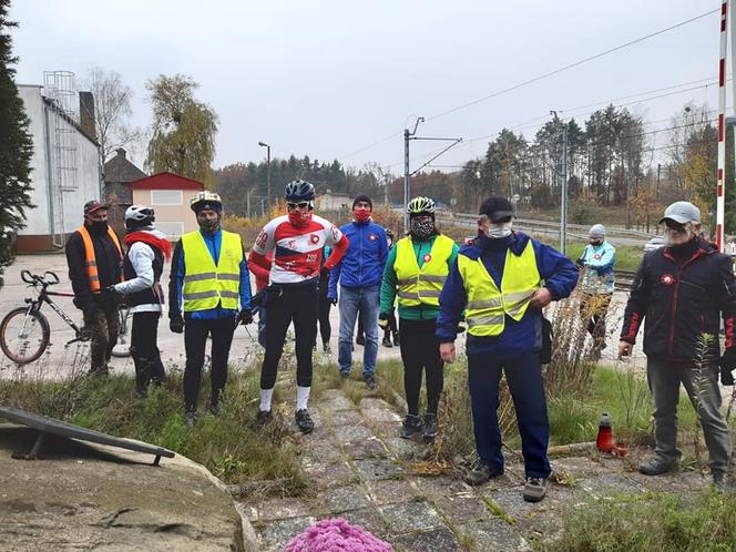 Iławscy rowerzyści uczcili 11 listopada