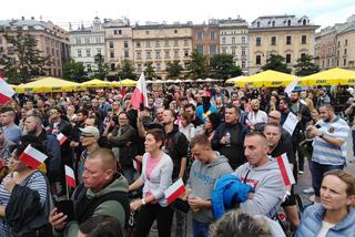 Protest antycovidowy w Krakowie
