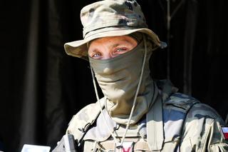 Ponad stu żołnierzy na Placu Solidarności w Olsztynie. Złożyli uroczystą przysięgę [ZDJĘCIA]