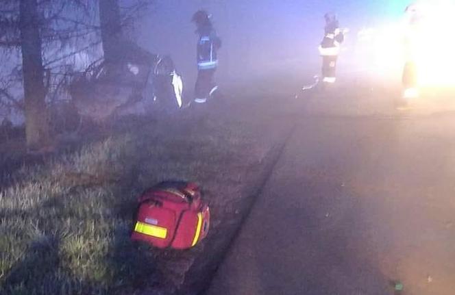 Tragiczny wypadek koło Jaświł. Auto stanęło w płomieniach. Zginęły dwie osoby