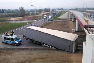 Awaria w rejonie węzła Rybitwy. Zobacz zdjęcia z miejsca zdarzenia [GALERIA]