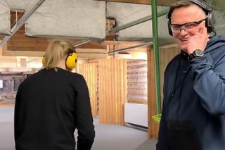 Szymon Hołownia z żoną na strzelnicy