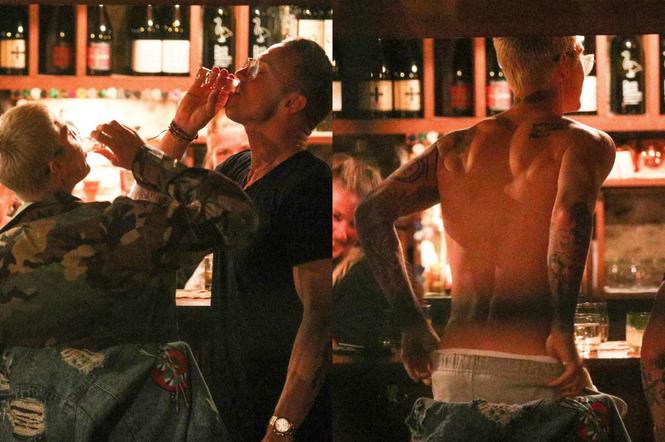 Justin Bieber i Carl Lentz w barze