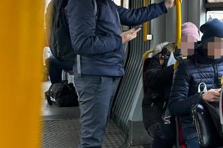 Robert Biedroń zaczepiany w tramwaju przez współpasażerów
