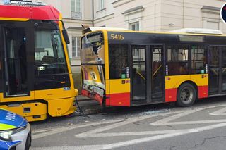 Zderzenie tramwajów i autobusu w Warszawie 18.11.2025