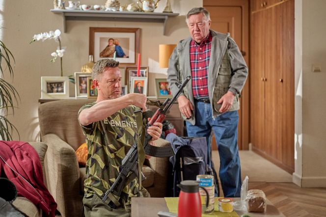 Na Wspólnej, odc. 4064. Wojtek (Wojciech Błach), Włodek (Mieczysław Hryniewicz)