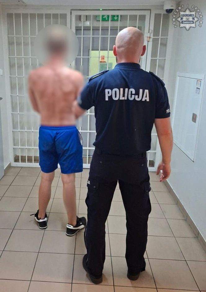 Pijany 31-latek próbował zepchnąć policjantów z drogi