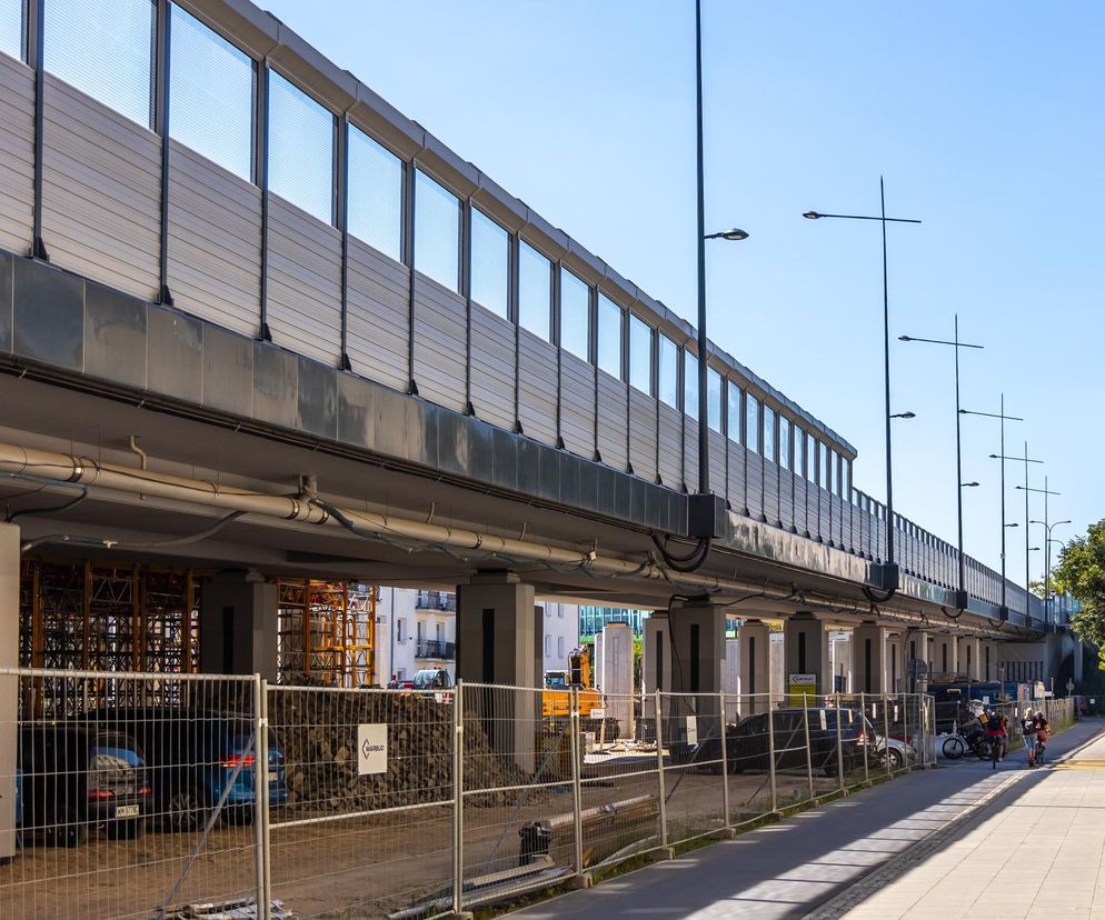 Remont Trasy Łazienkowskiej w Warszawie miał się już skończyć, a wciąż trwa