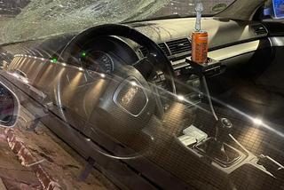 Koszmarny wypadek w Warszawie. Starszy mężczyzna na oczach żony wbiegł pod koła pędzącego auta