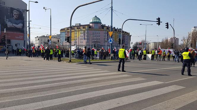 Protest rolników na Placu Zawiszy w Warszawie