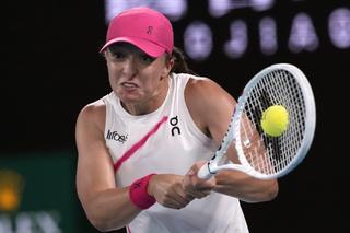 Iga Świątek w półfinale Indian Wells! Karolina Woźniacka poddała mecz z powodu kontuzji! Indian Wells Świątek - Woźniacka WYNIK Relacja NA ŻYWO