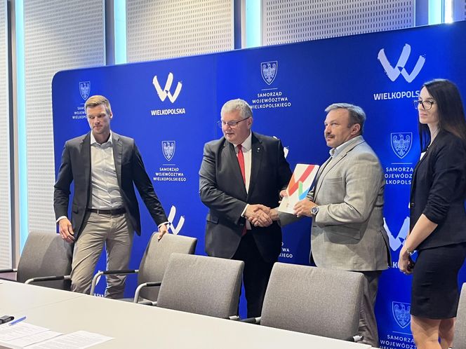 Podpisanie umowy na dofiansowanie w ramach programu "Deszczówka" 2025