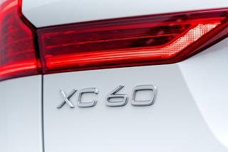 Volvo XC60 B4 Mild Hybrid FWD AT8 Momentum