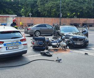 Na warszawskiej Woli doszło do makabrycznego wypadku. Luksusowy Harley-Davidson zderzył się z BMW