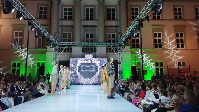 RADOM FASHION SHOW