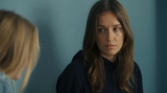 	Barwy szczęścia odc. 3123. Grażyna (Kinga Suchan), Madzia (Natalia Sierzputkowska)