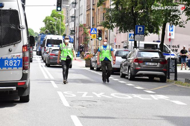 Katowice: Policjanci wśród nacjonalistów. Tajemnicza akcja służb na marszu! 