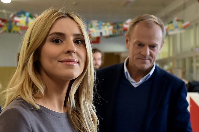Wystarczyło, że Donald Tusk pokazał jedno zdjęcie. I się zaczęło!