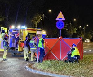 Dramat na Bemowie. Busem wjechał w motocyklistę i uciekł