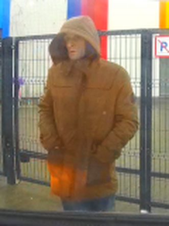 Policja szuka tych mężczyzn. Poznajesz ich?