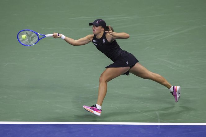 Iga Świątek w 1/8 finału US Open. Trudny mecz i awans Polki po zaciętej walce z Kalinską