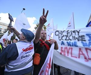 Protest pracowników pod ambasadą Turcji