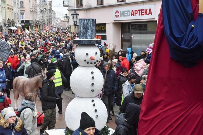 Orszak Trzech Króli w Toruniu. Tak wyglądał 6 stycznia 2024 roku na starówce