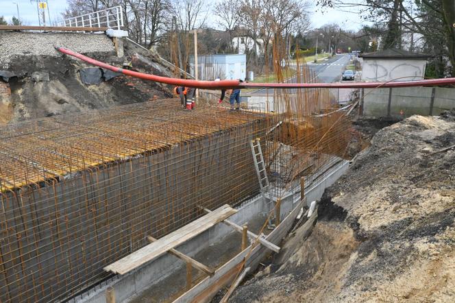 W Tarnowskich Górach powstaje tunel pieszo-rowerowy