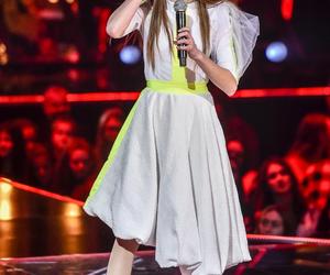 Roksana Węgiel zadebiutowała na polskiej scenie muzycznej w 2018 roku. Tak wyglądała na początku kariery!