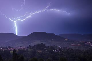 Burze, nawet 40 mm deszczu i jeszcze to! Ekspertka IMGW mówi o nadchodzącym zagrożeniu