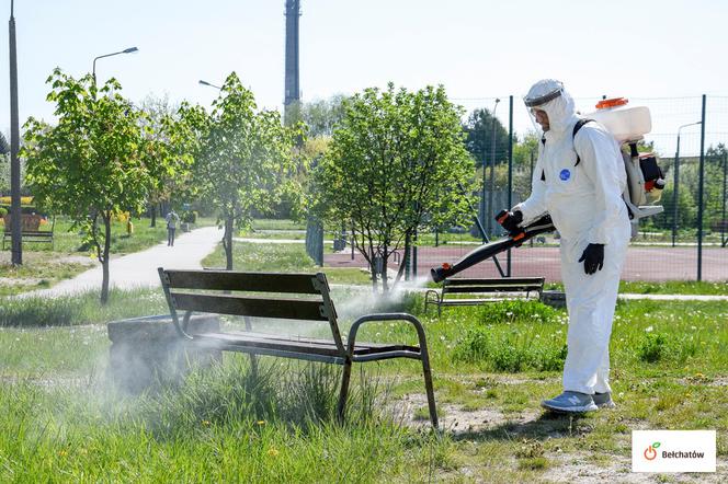 Bełchatów: Dezynfekcja obiektów sportowych. Siłownie, boiska wszysto spryskano dezynfekatorem 