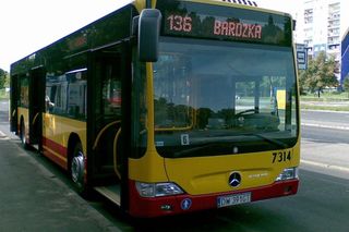 Nietypowa akcja we Wrocławiu. Kierowca autobusu obraził się