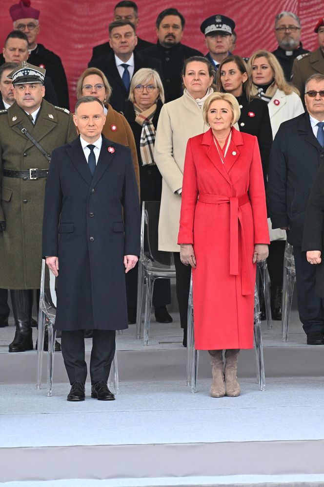 Co się stanie z kreacjami Agaty Dudy?