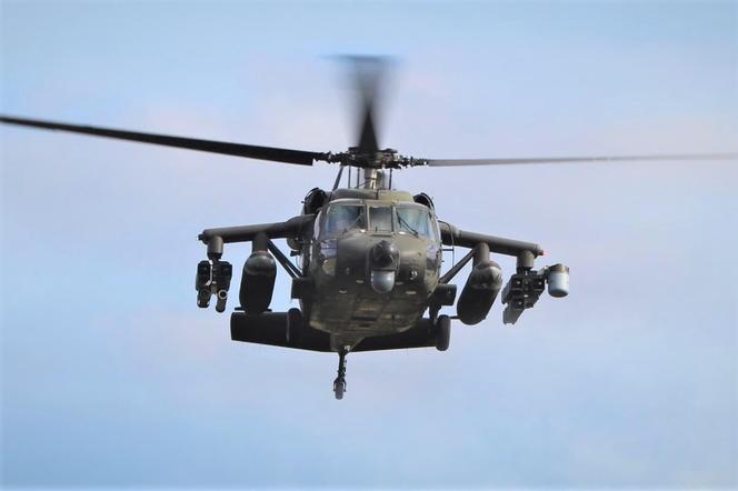 Kolumbijski AH-60L Arpia z pociskami Spike