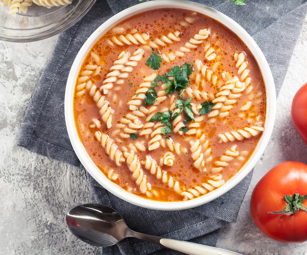 Dodaj ten składnik do zupy pomidorowej 