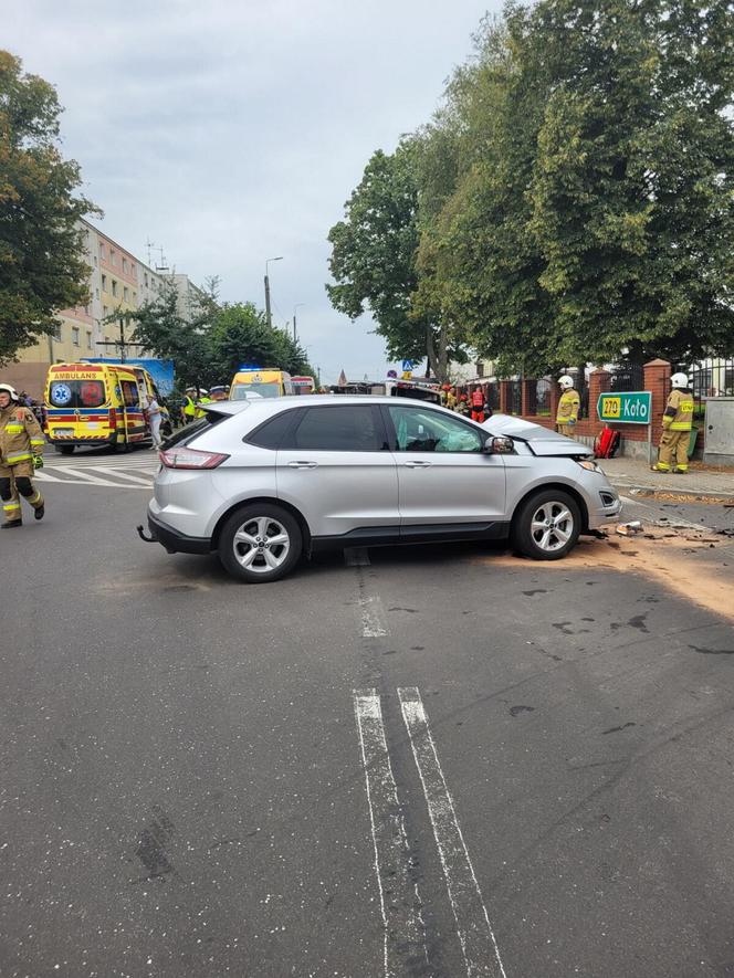 Wypadek w Lubrańcu. Wiele osób rannych po zderzeniu busa i osobówki 