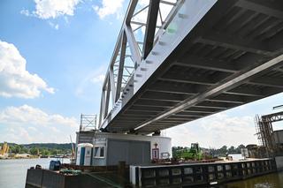 Pierwsze pociągi przejechały przez nowy most na Regalicy