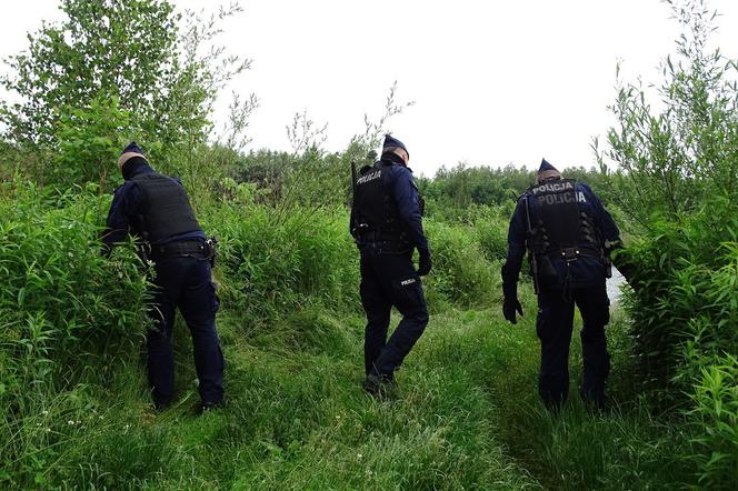 Policjanci szukają dowodów zbrodni sprzed 18 lat w Niwce