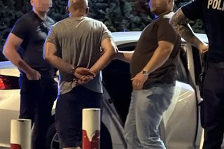 Atak ostrym narzędziem na Białołęce. Pod drzwiami pełno śladów krwi