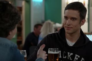 Pierwsza miłość, odcinek 4036: Życie Wenerskiego w rękach Filipa! Zakochany Florek postawi mu zaskakujący warunek - ZDJĘCIA, ZWIASTUN