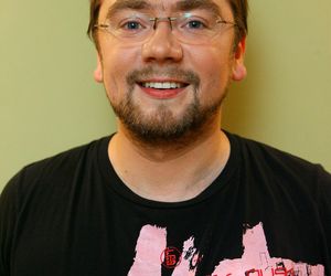 Zaskakujące kulisy życia Kuby Badacha. Śpiewał w chórkach u największych gwiazd, a jego ślub był wydarzeniem roku
